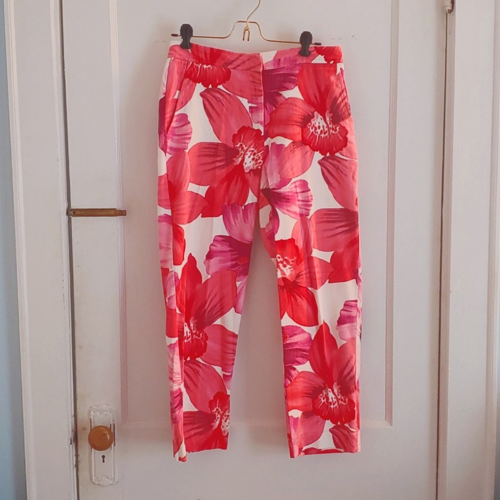 Soft, stretchy floral capris